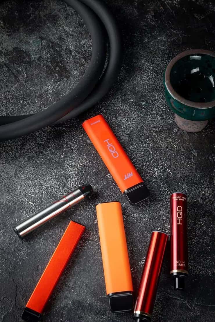 Aktuální průzkum co se vyfukuje z elektronicke cigarety a jaké látky dýcháme