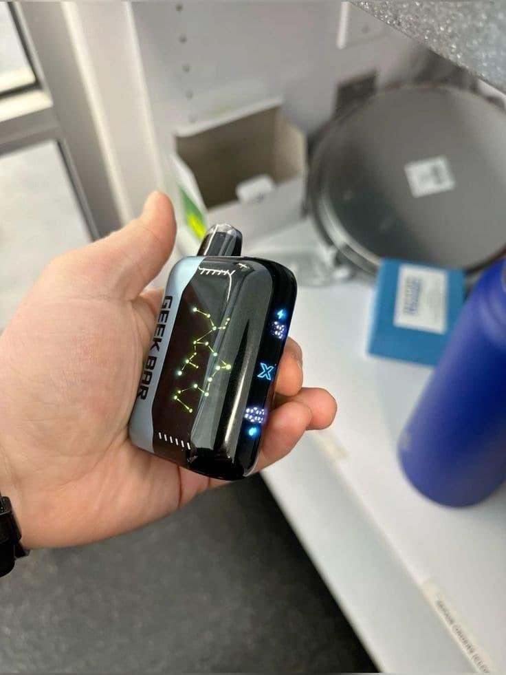 Jak vybrat nejlepší obal na elektronickou cigaretu pro ochranu, úložný prostor a styl