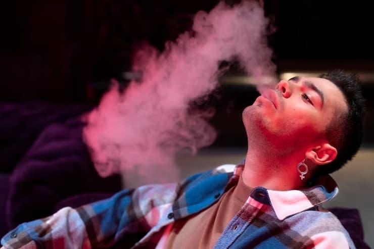 co obsahuje kouř z e cigarety a jaké skryté látky mohou ohrozit vaše zdraví