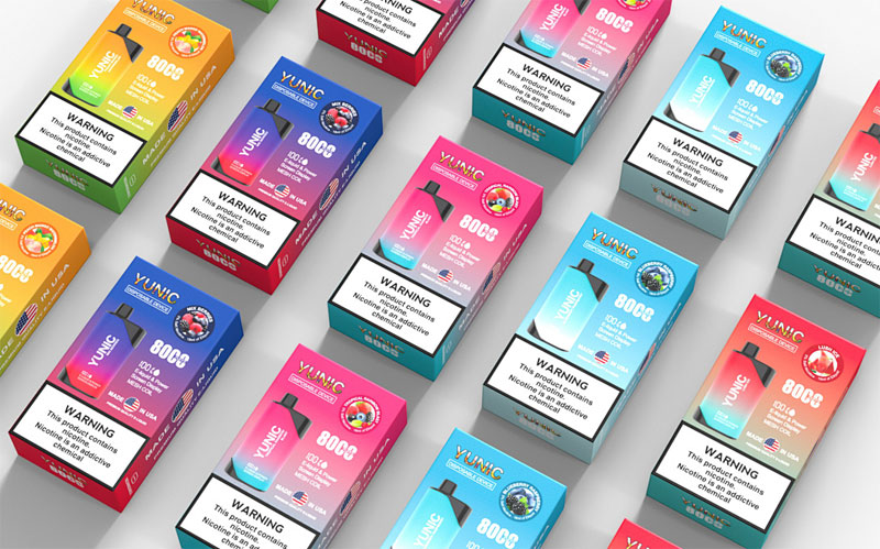 Elegantní dámská e cigareta s tenkým tělem a voňavými náplněmi pro sebevědomé ženy