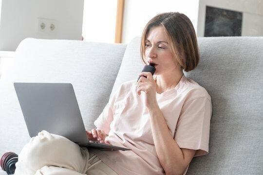 Důsledky nového zákona a zákaz elektronických cigaret pro prodej, regulaci a veřejné zdraví