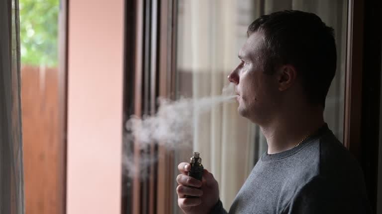 Nejlepší jednorázová elektronická cigareta bez nikotinu pro začátečníky recenze a tipy