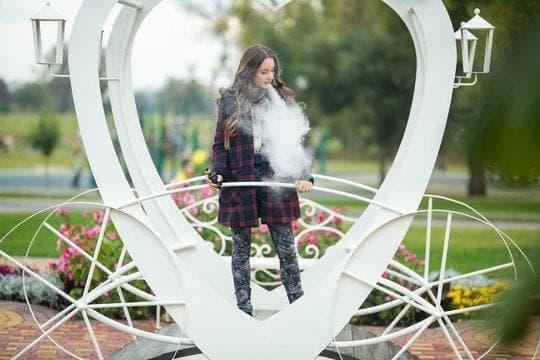 Praktický návod a recenze baterrka do elektronické cigarety cliber – výdrž kompatibilita a kde koupit