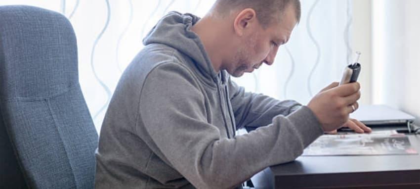 jednorázová elektronická cigareta alien recenze 2025 srovnání chutí a výdrže baterie