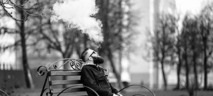 Elektronické cigarety a protikuřácký zákon v praxi co by měli vědět kuřáci podniky a provozovatelé