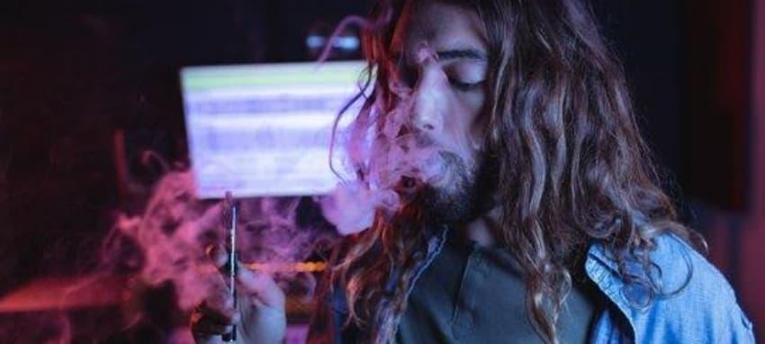 Jak bezpečně vybrat co dét do elektronické cigarety a praktické tipy pro začátečníky