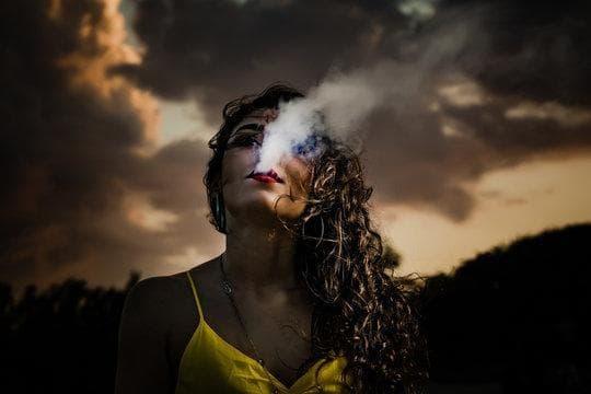 Elektronická cigareta jednorázová – praktický průvodce výběrem, chutěmi a úsporou