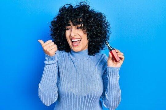 Aktuální průzkum co se vyfukuje z elektronicke cigarety a jaké látky dýcháme