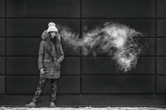 jednorázová elektronická cigareta alien recenze 2025 srovnání chutí a výdrže baterie